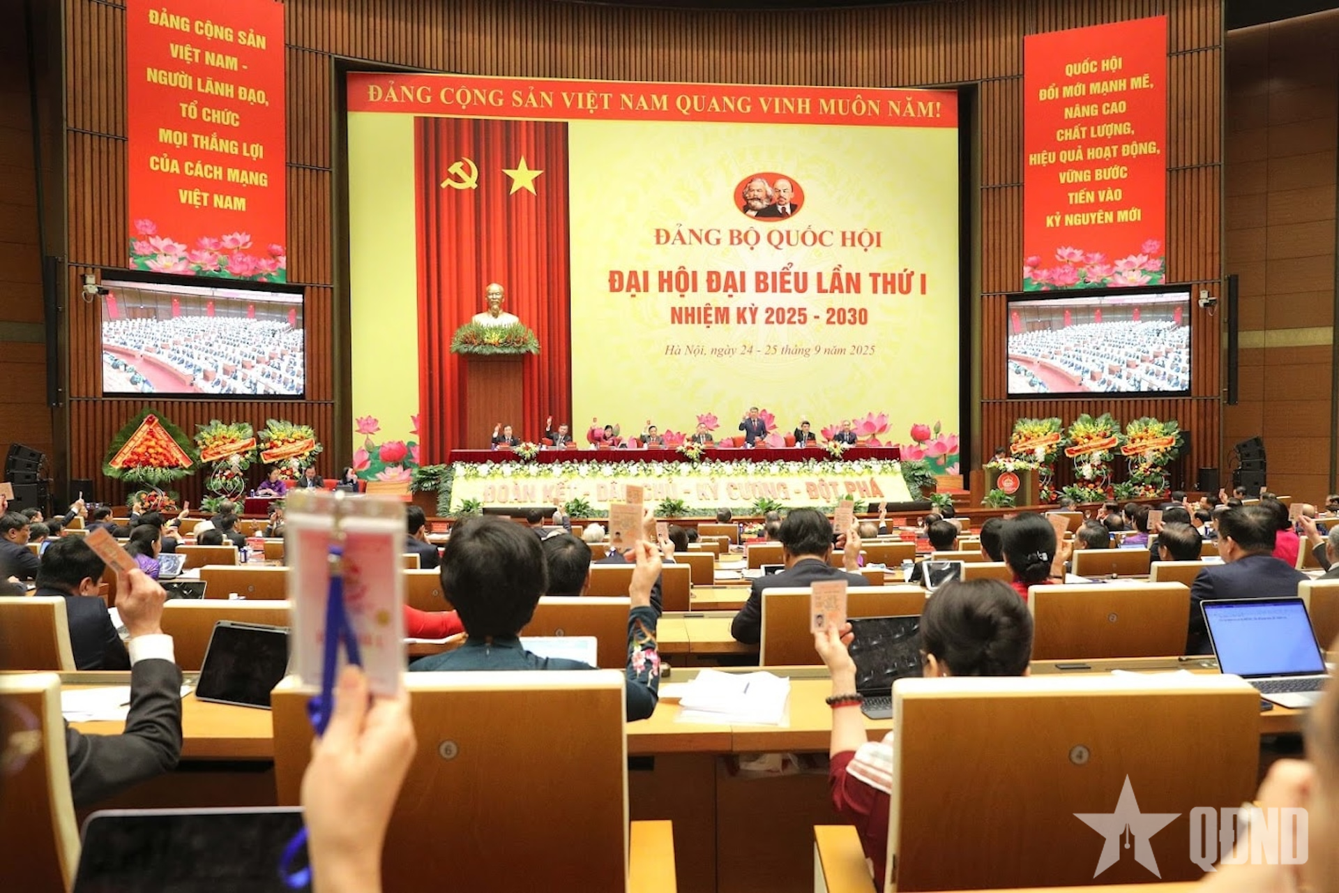 Bế mạc Đại hội đại biểu Đảng bộ Quốc hội lần thứ I, nhiệm kỳ 2025 - 2030